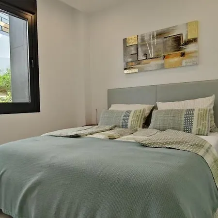 Josefine - Meerblick, Pool Und Wellness Appartement