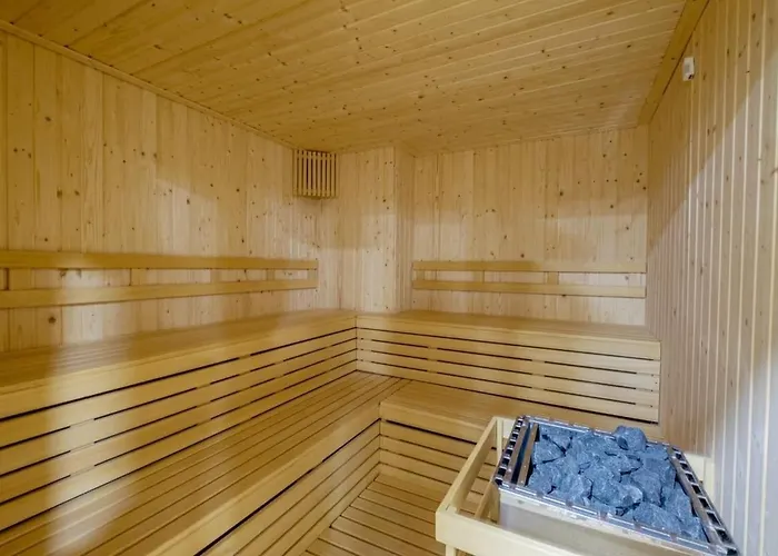 Josefine - Meerblick, Pool Und Wellness Apartament Marbella